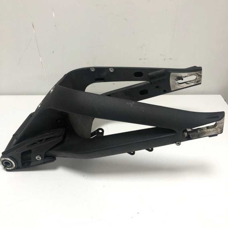 FORCELLONE POSTERIORE TRIUMPH STREET TRIPLE 675 2007-2012