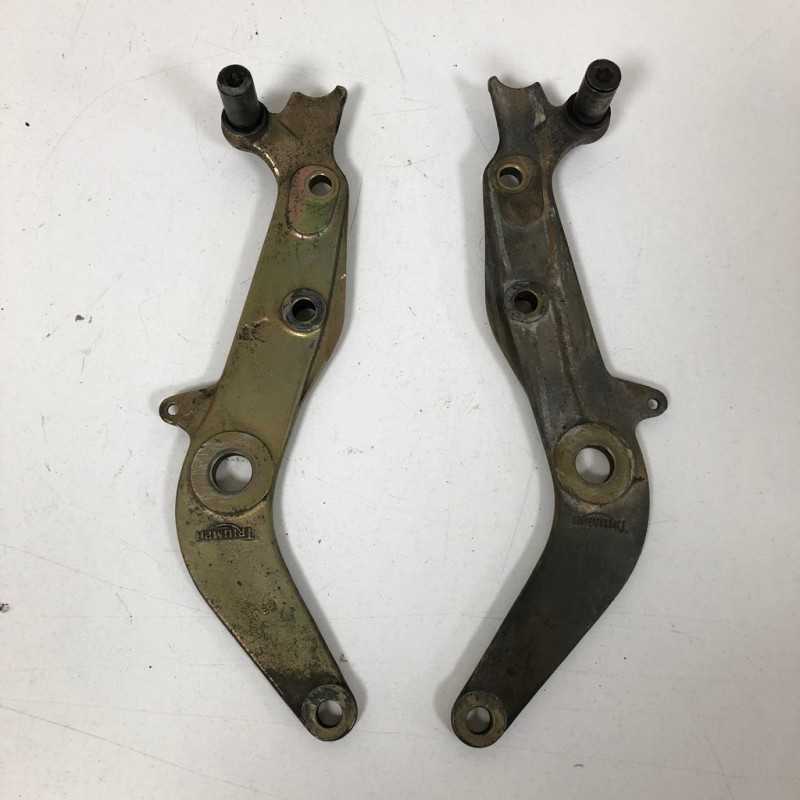 STAFFE SUPPORTO MOTORE  CAVALLETTO TRIUMPH TRIDENT 900