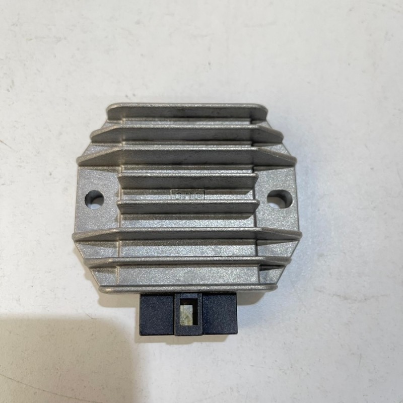 REGOLATORE DI TENSIONE PEUGEOT 50 ELYSTAR