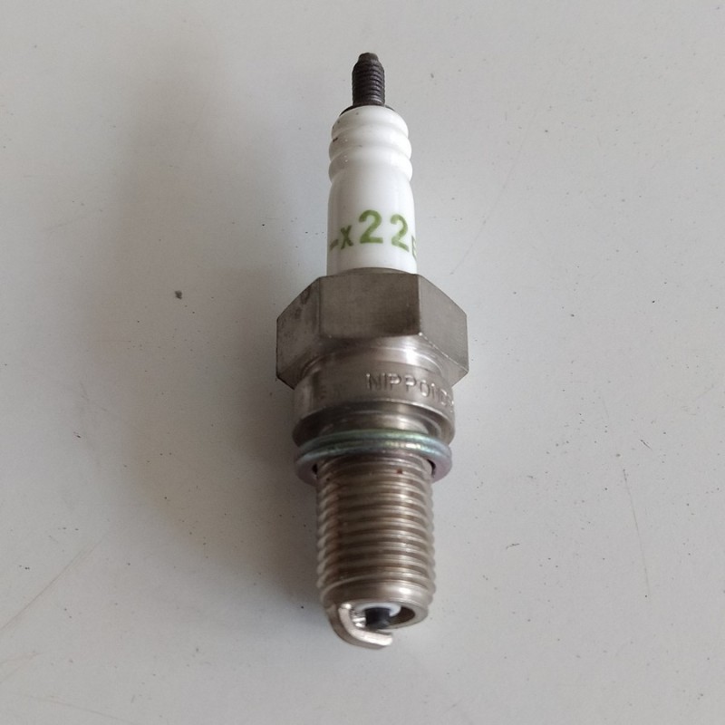 CANDELA ACCENSIONE HONDA - DENSO CB 250-400 COD.X22ES