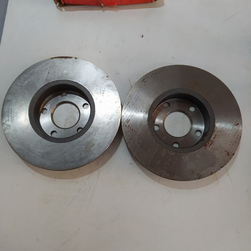 Coppia Dischi freno QUINTON HAZELL AUDI A4 1994 - 2000 COD.BDC3824
